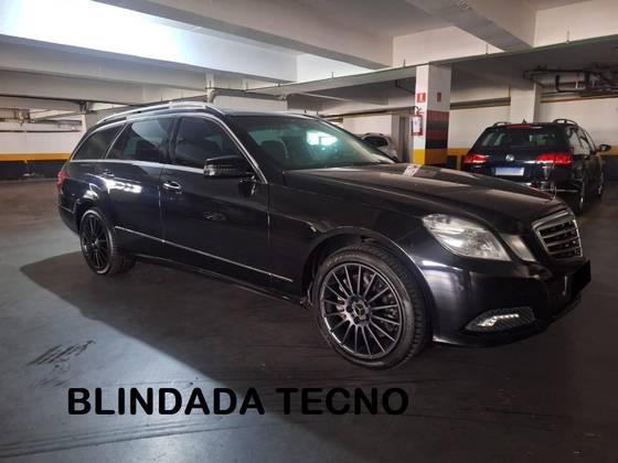 MERCEDES-BENZ E 500 5.5 V8 GASOLINA TOURING AVANTGARDE 7G-TRONIC